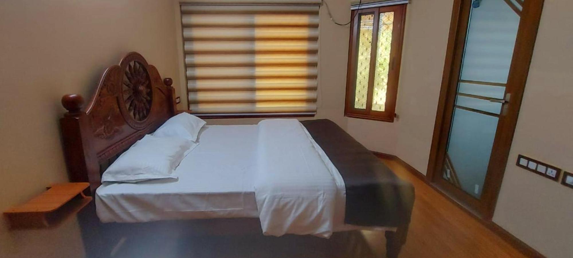 Oasis Homestay Kochi Eksteriør billede